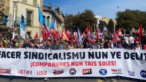 Libertad para los 6 de la Suiza: hacer sindicalismo no es delito. En el corazón de Gijón, una ciudad obrera por excelencia.